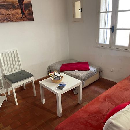 Studio Cosy Dans Le Centre-Ville Historique L'Isle-sur-la-Sorgue Exterior photo