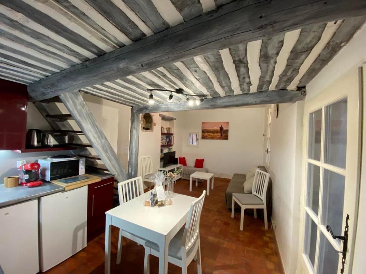 Studio Cosy Dans Le Centre-Ville Historique L'Isle-sur-la-Sorgue Exterior photo