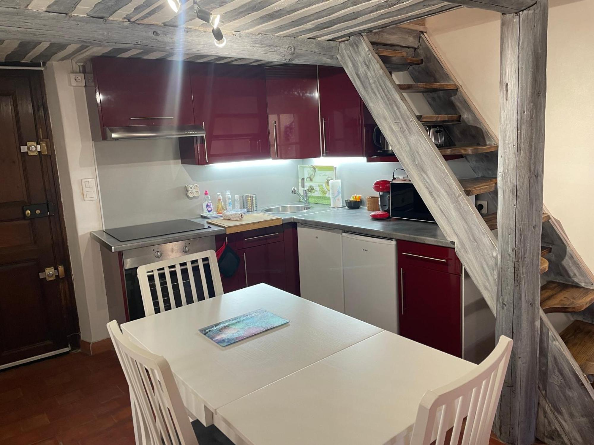 Studio Cosy Dans Le Centre-Ville Historique L'Isle-sur-la-Sorgue Exterior photo